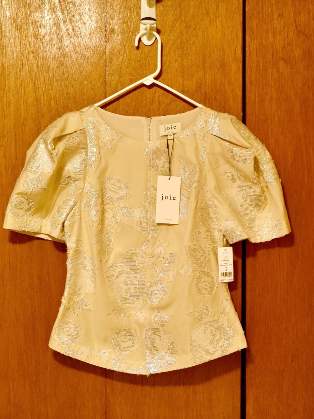 Joie Zuri Metallic Floral Jacquard Top NWT Size 4 Porcelain Silver